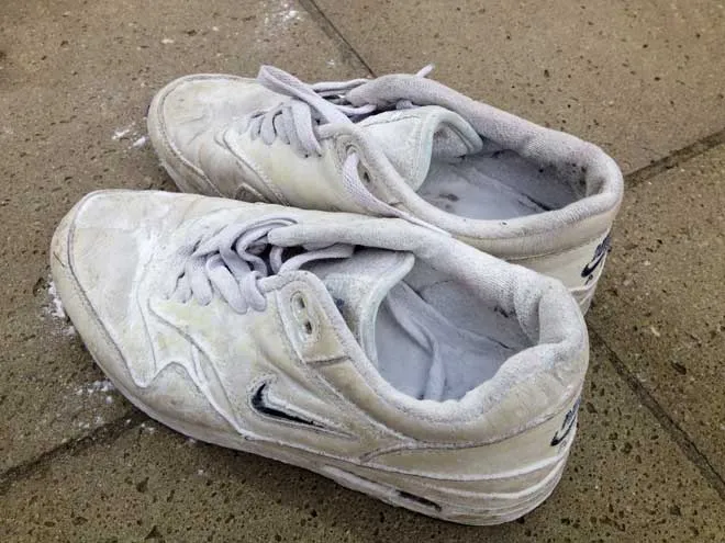 33877 shoes before cleaning