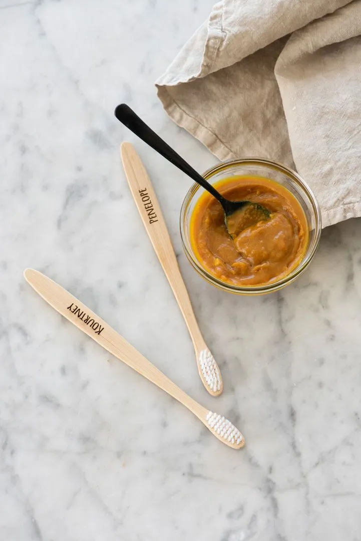 33985 whitening paste application